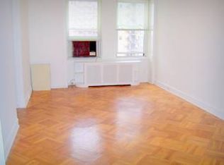 2260 N Clark St, Chicago, IL 60614