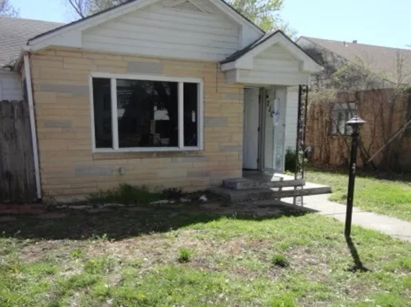 710 S A St, Arkansas City, KS 67005