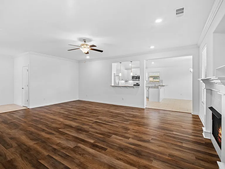 4304 W Newton Ave — Photo 6