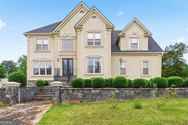 1st image of 253 Chestnut Lake Way