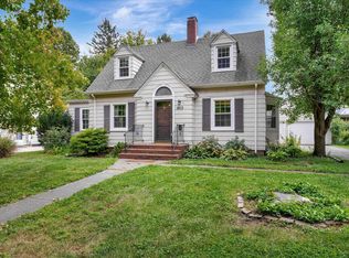 1013 W Healey St, Champaign, IL 61821