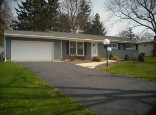 8291 Melody Ln, Macedonia, OH 44056