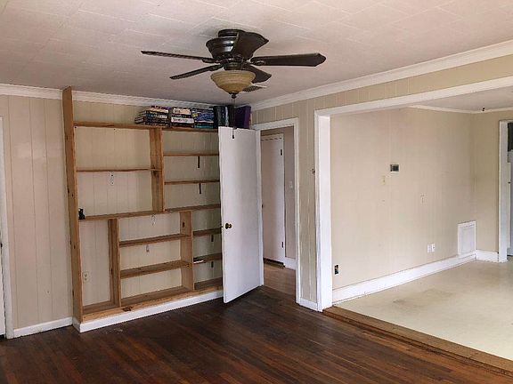 4th image of 1013 Broadmoor Ave