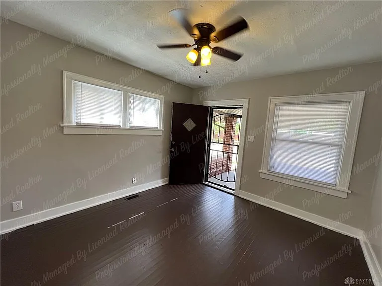 614 S Smithville Rd — Photo 6