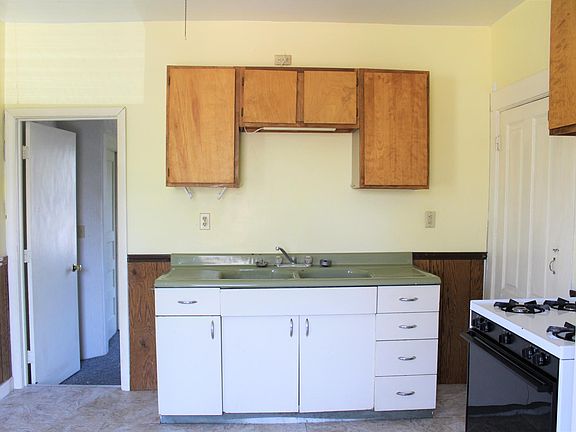 3rd image of 303 E Eliza St #4