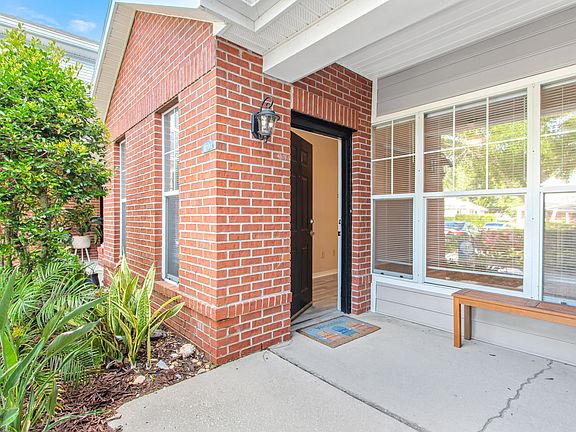3rd image of 27111 Harbour Vista Cir