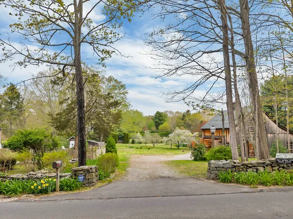 30 Pleasant Valley Road, Clinton, CT 06413
