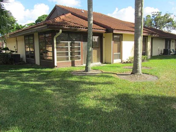 2nd image of 7010 Nandina Ln