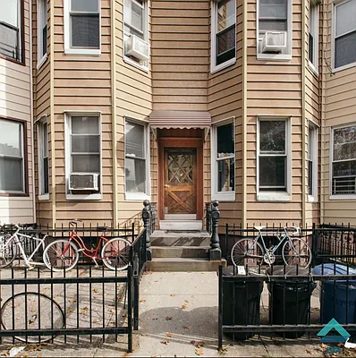 Rented by EXR | media 88