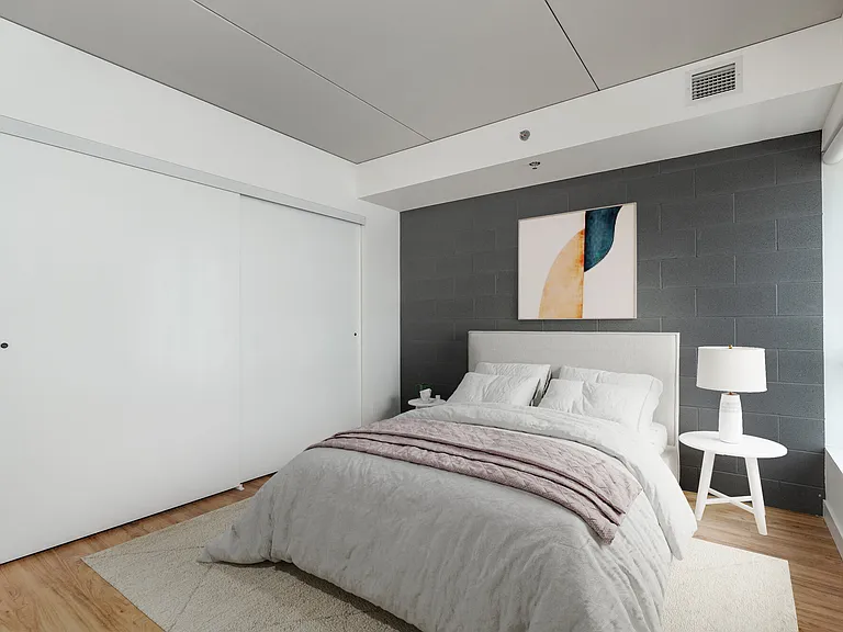 100 Alexander Ave — Photo 9