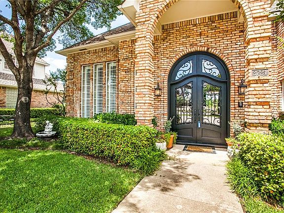 3rd image of 2721 Oak Point Dr