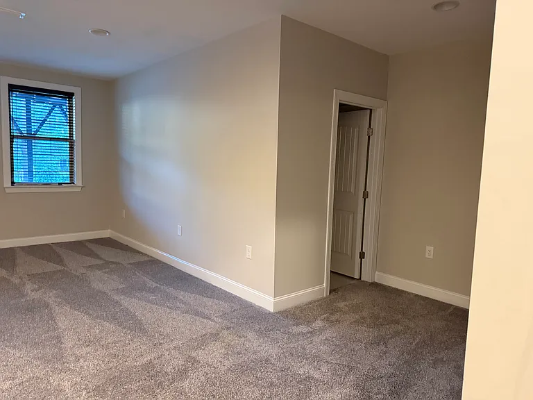 120 Bailey Park — Photo 42