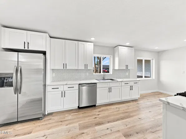 2053 W HAZELWOOD Street, Phoenix, AZ 85015