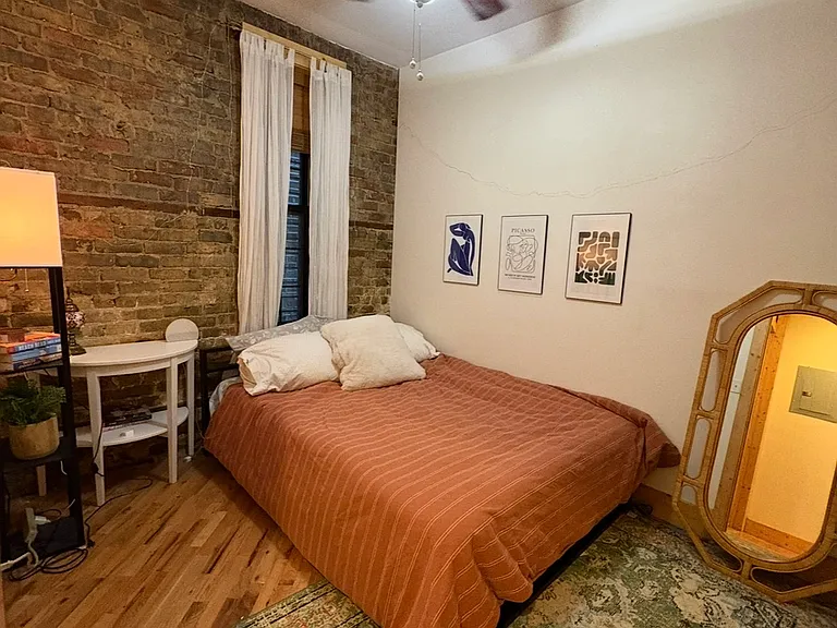 1340 N Bosworth Ave #GF — Photo 4