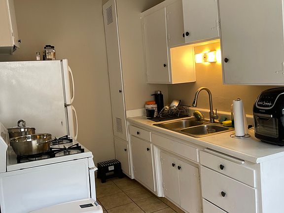 4th image of 1416 Armacost Ave APT 8
