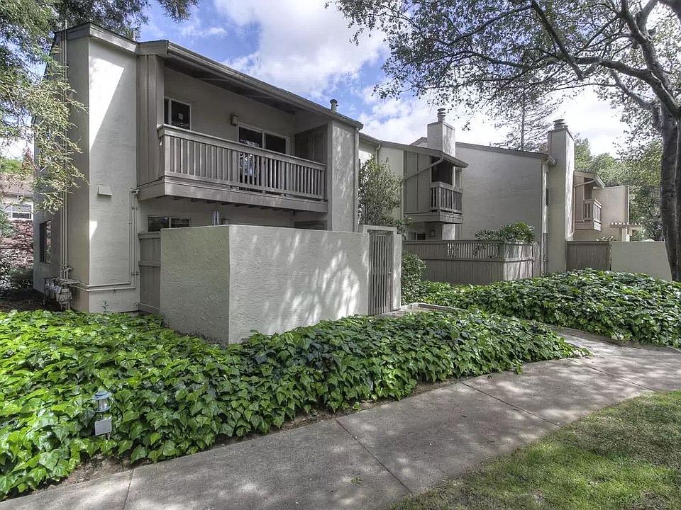 1st image of 19112 Vineyard Ln