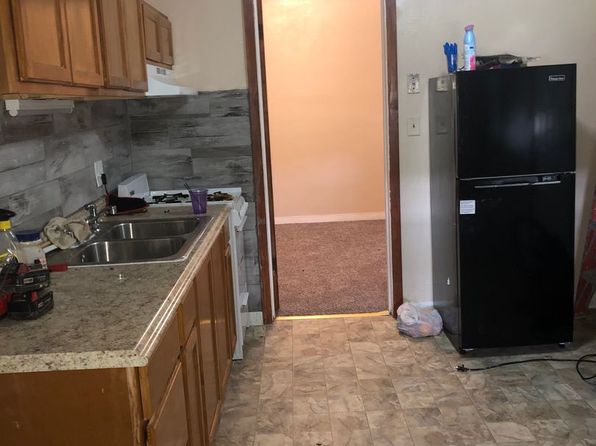654 Stryker Ave #2
