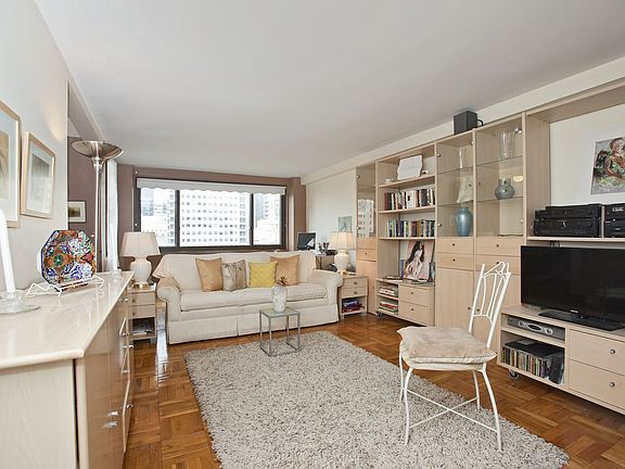 4th image of 420 E 64th St APT W12e