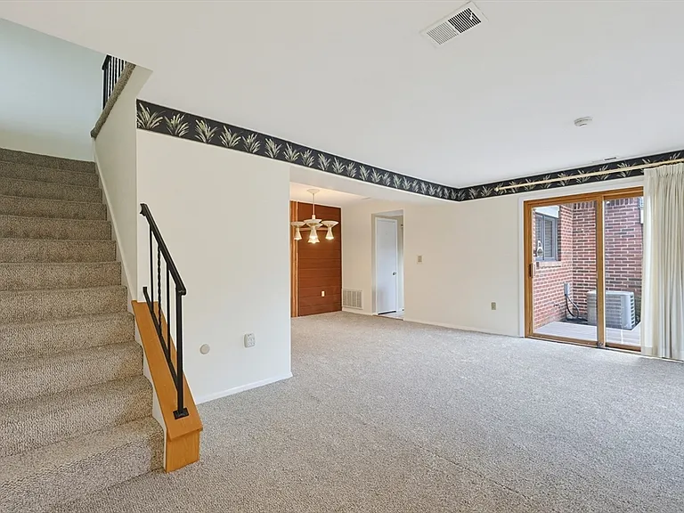 52 Rosewood Dr #52 — Photo 12