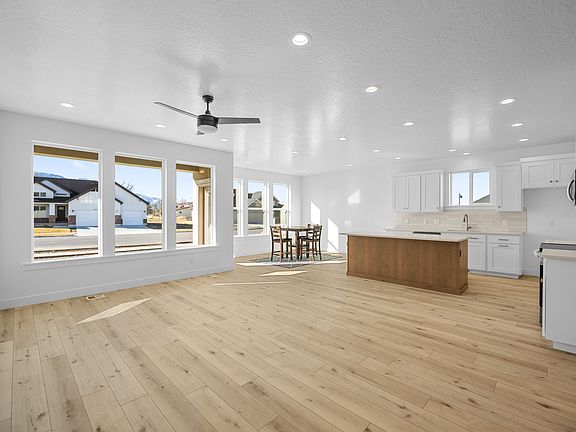 4th image of 1567 W 600 N #26