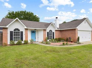 5732 Dove Dr, Pace, FL 32571