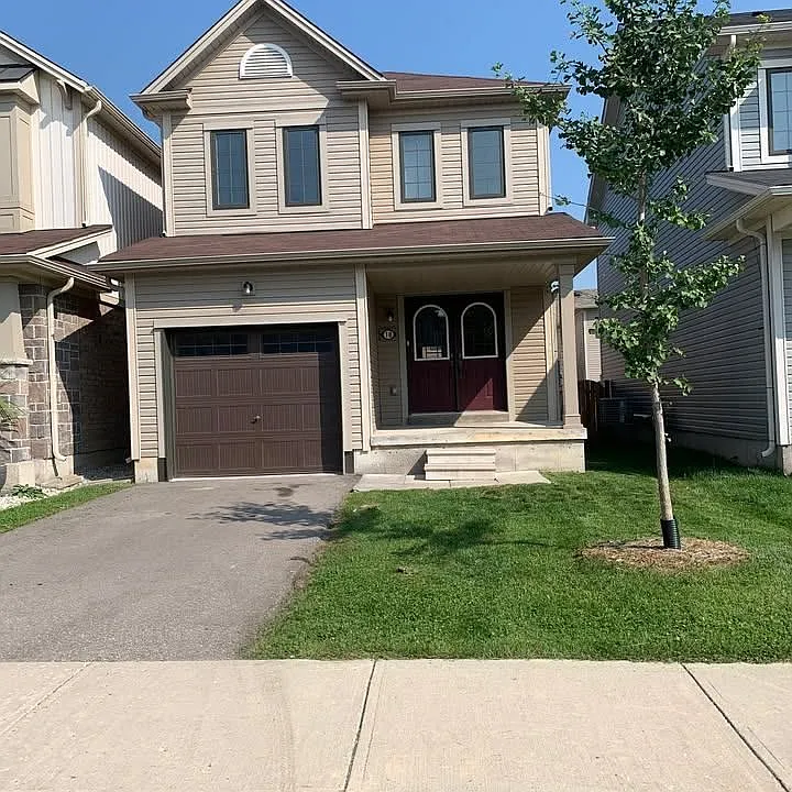 18 Cromarty Ave