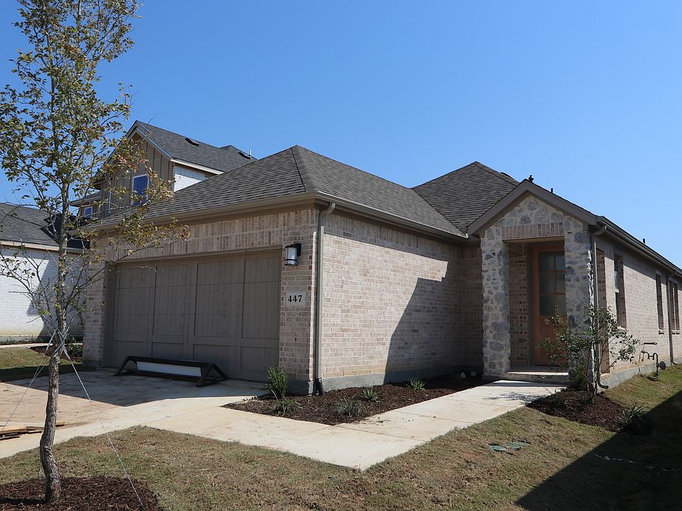 1st image of 447 Cherry Laurel Dr