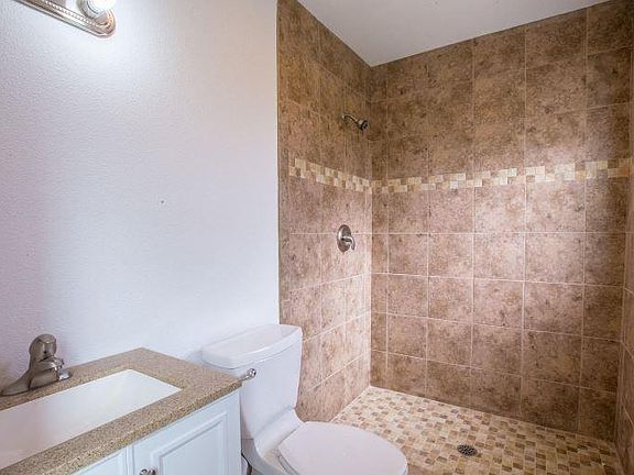 3rd image of 4251 S Peninsula Dr