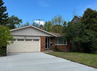 1620 Brainard Rd, Lyndhurst, OH 44124