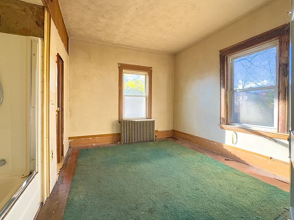 5th image of 16 Ash St
