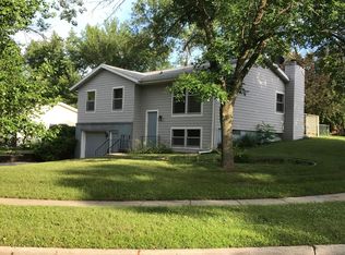 5122 Emerson Dr, Ames, IA 50014