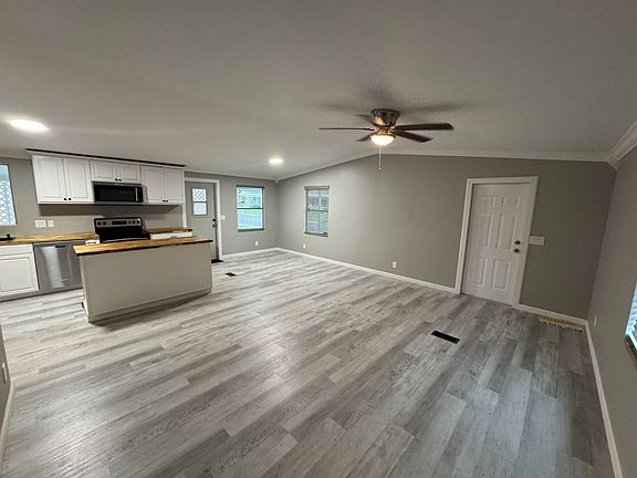 3rd image of 11740 Quincy Dr