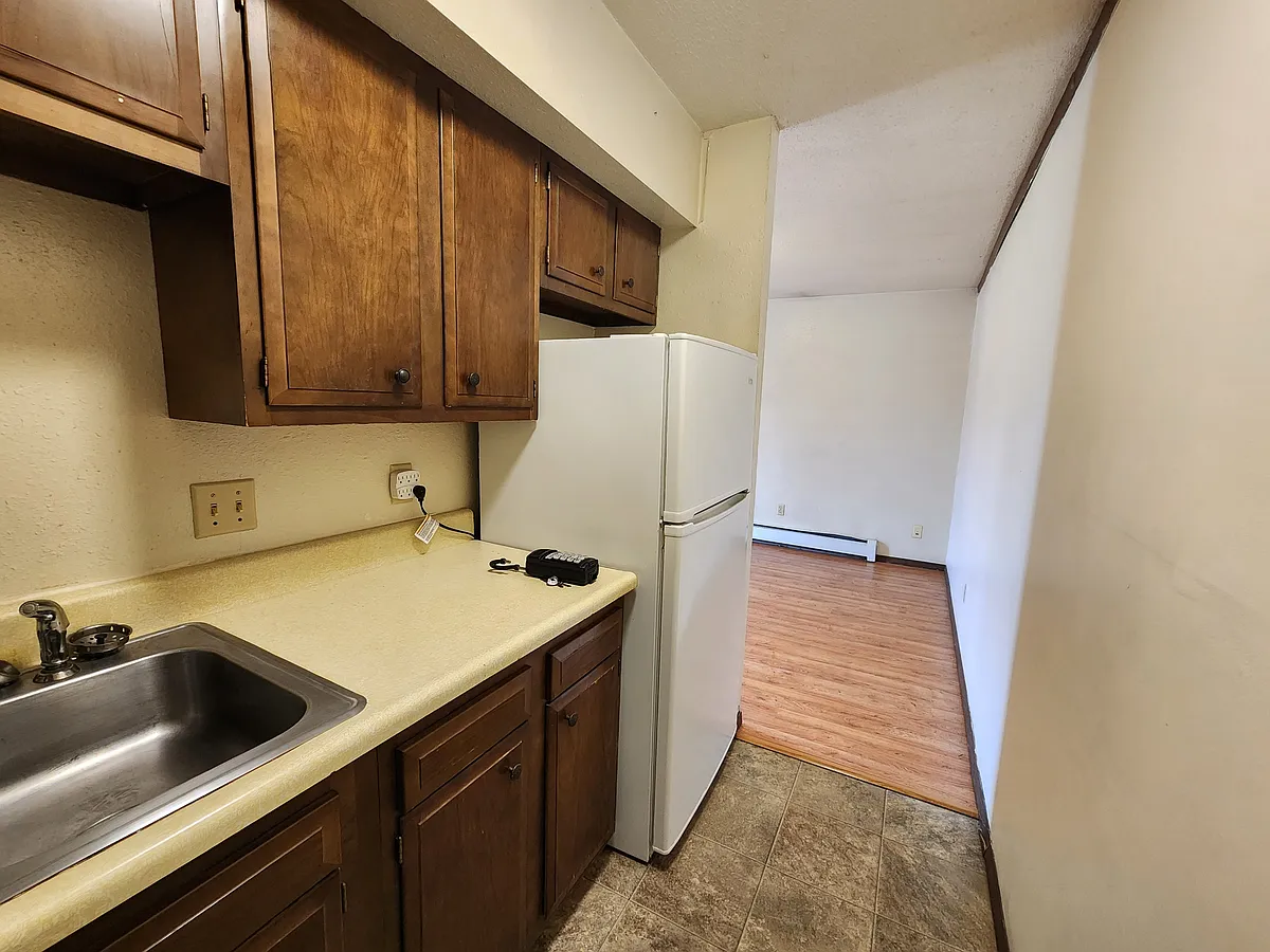Building Photo - 101 16th Ave NW #22