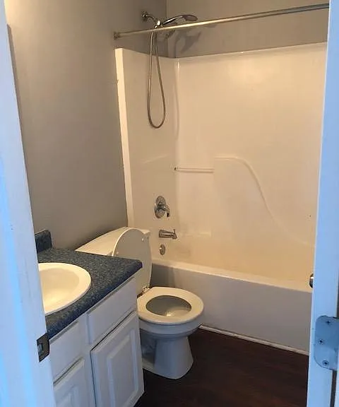 2nd bathroom