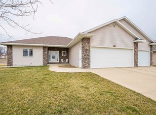 1304 16th Ave SE, Le Mars, IA 51031
