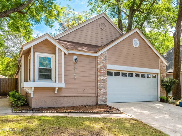 7763 MYSTIC POINT Court E, Jacksonville, FL 32277