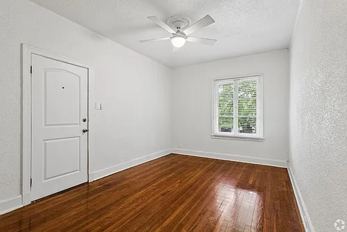 148 Clark Pl Photo 1