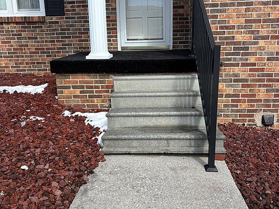5th image of 100 Stone Dr