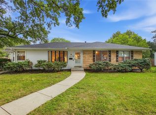 10915 Elmwood Dr, Kansas City, MO 64137
