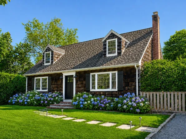 https://photos.zillowstatic.com/fp/3f2cf9a883b93f2a4ed10728427d6e8e-p_e.webp