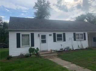 1210 S 2nd St, Effingham, IL 62401