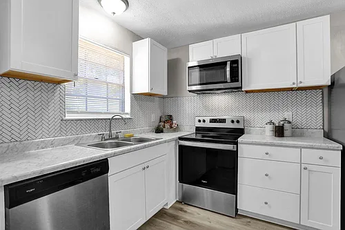 Rhodes Townhomes Photo 1
