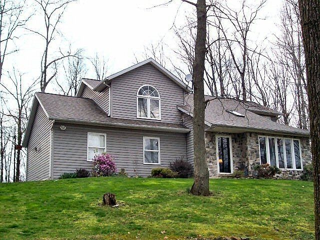 1st image of 28 Woodlawn Dr