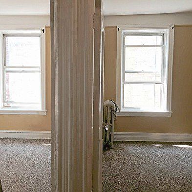 4th image of 3102 35th St APT 4R