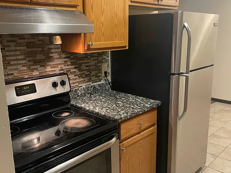 Pinecrest Apartments — Photo 10