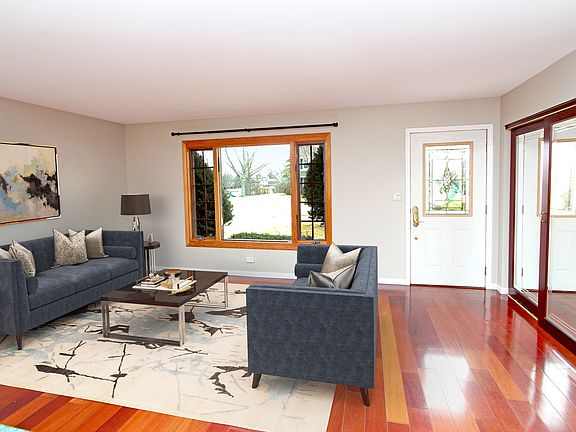 4th image of 1523 Bayview Dr
