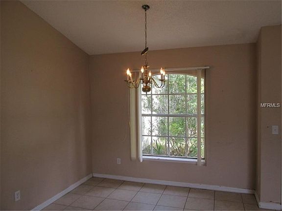 2nd image of 2416 Lancashire Ln