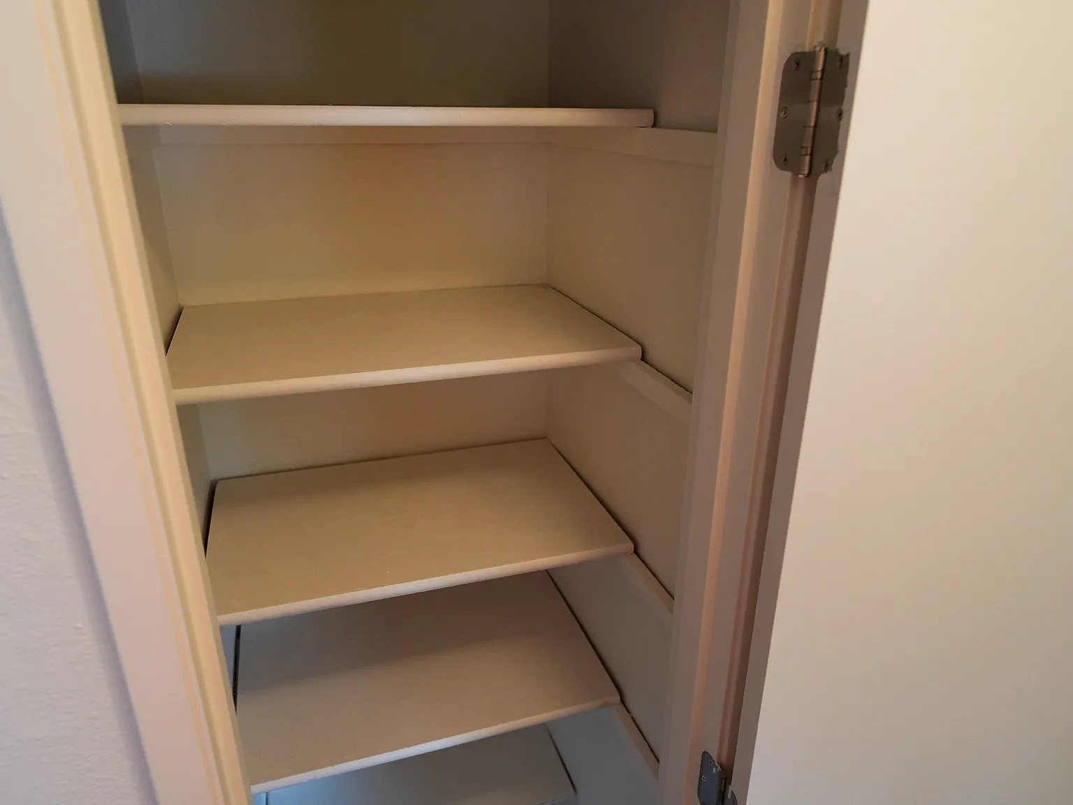 2 bed, 850 sqft, $1,350 — Photo 3