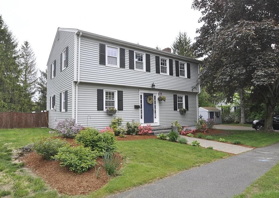 1st image of 16 Glendale Dr