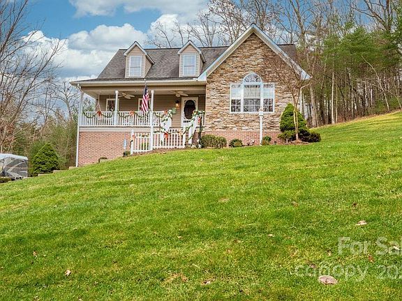 5th image of 1709 Songbird Ct SE